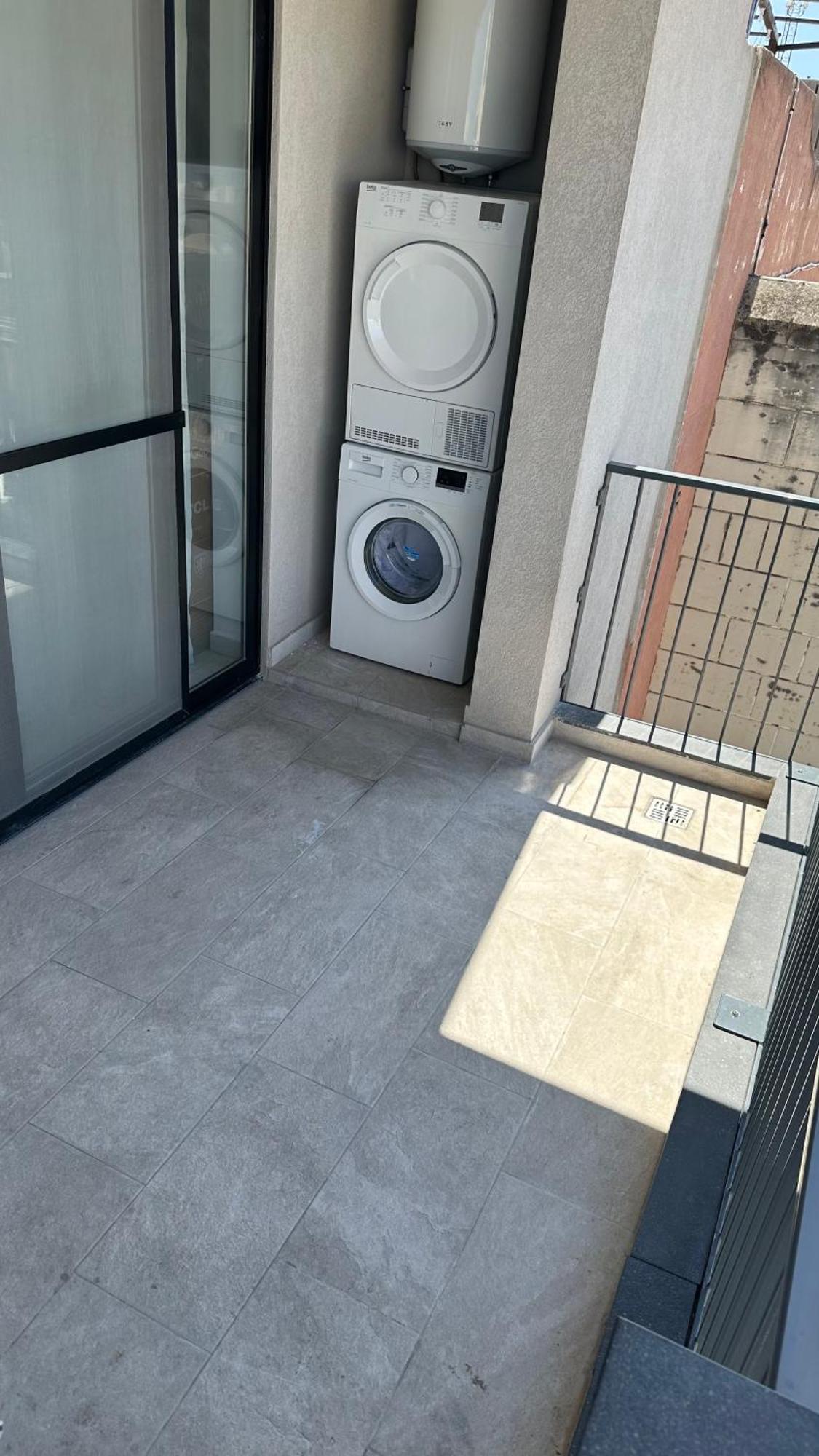 Your Elegant Home Away From Home Shared Apartment Only With Host Żebbuġ 외부 사진